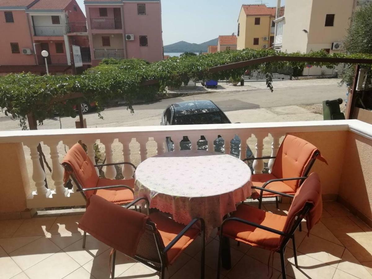 Apartment Plavia Biograd ビオグラード・ナ・モル エクステリア 写真