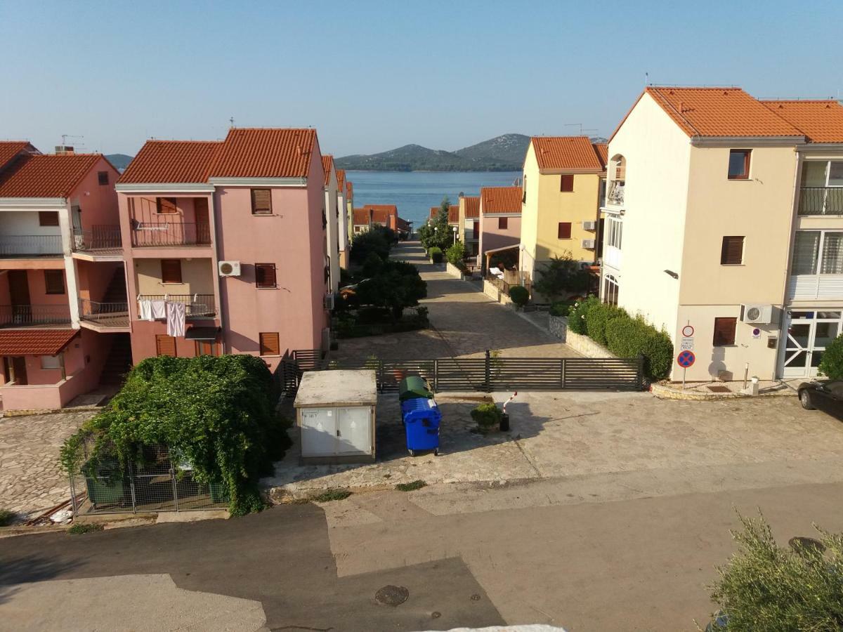 Apartment Plavia Biograd ビオグラード・ナ・モル エクステリア 写真